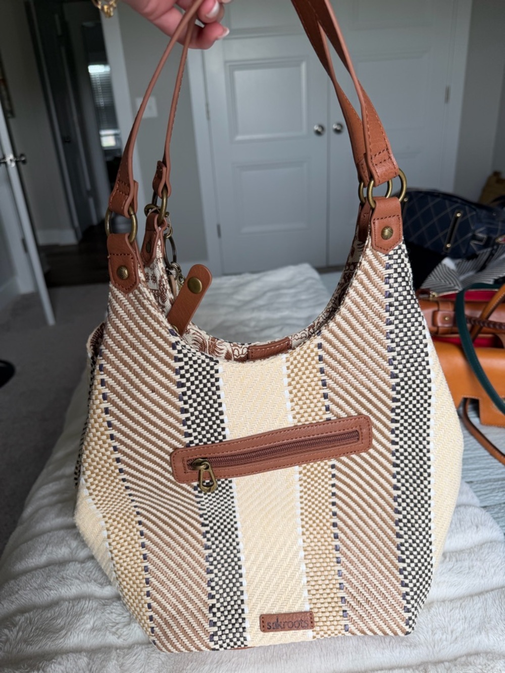 Sakroots Woven Hobo Shoulder Bag in Cream, Tan & Brown - Picture 2 of 3